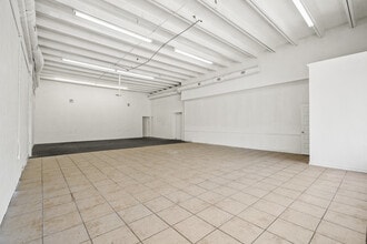4424 N Shepherd Dr, Houston, TX for lease Interior Photo- Image 2 of 14