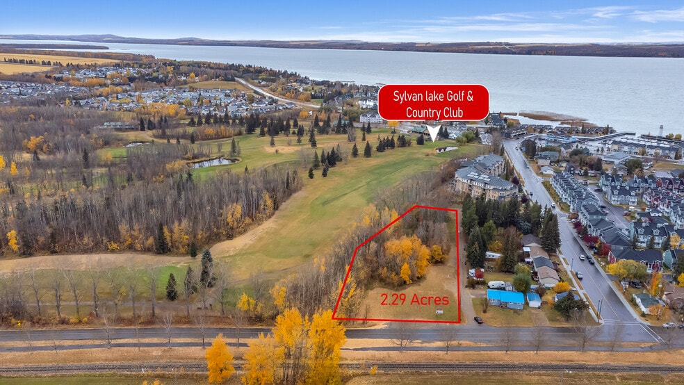 5310 50 Av, Sylvan Lake, AB à vendre - Aérien - Image 2 de 4