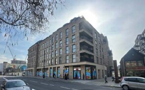 Plus de détails pour Tintern House, Brentford - Commerce de détail à louer