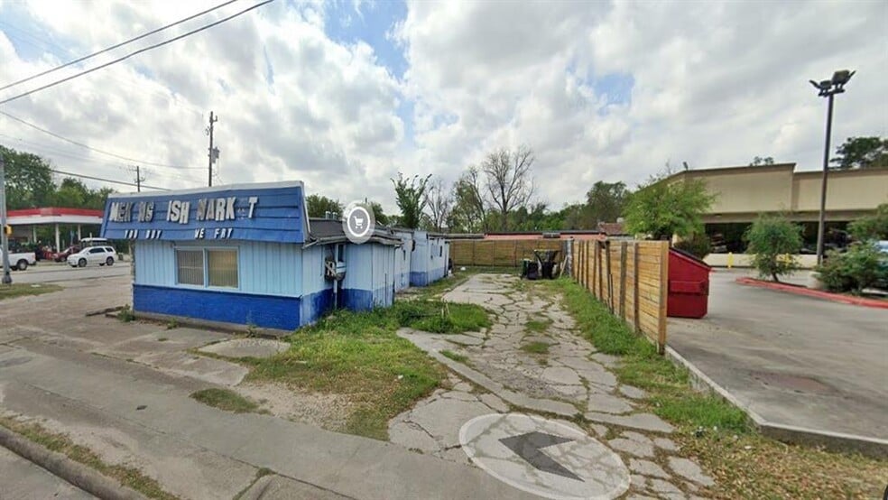 7617 Jensen Dr, Houston, TX for sale - Building Photo - Image 3 of 5