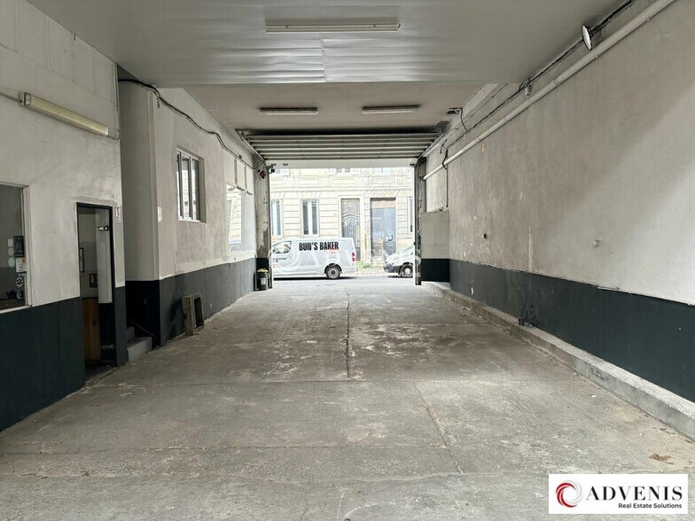 Flex in Bordeaux for sale - Building Photo - Image 2 of 8