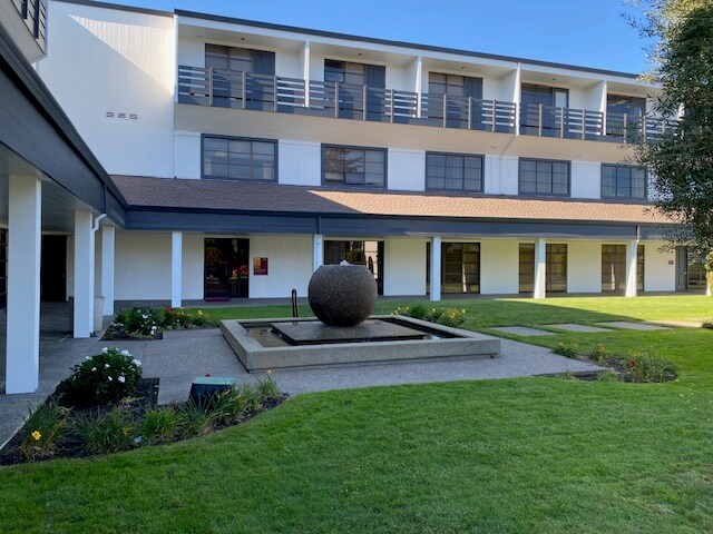 1291 E Hillsdale Blvd, Foster City, CA à louer - Photo du bâtiment - Image 2 de 8