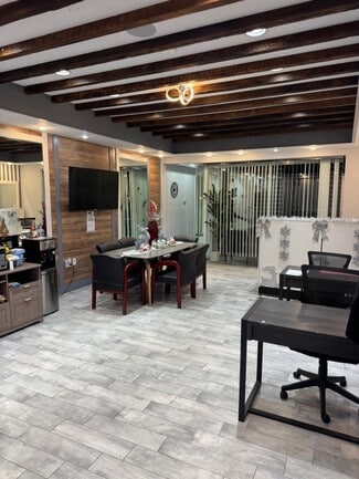 More details for 111-11 Jamaica Ave, Richmond Hill, NY - Retail for Lease