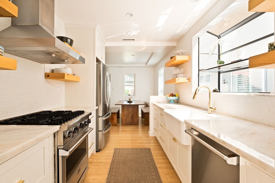 1615 S Crescent Heights Blvd, Los Angeles, CA for sale - Building Photo - Image 2 of 5