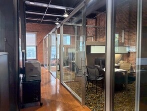 107 S Franklin St, Tampa, FL for lease Interior Photo- Image 1 of 3