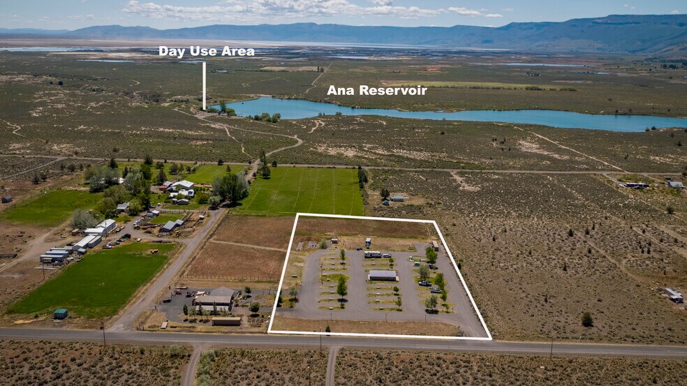 84594 Carlon Ln, Summer Lake, OR à vendre - Photo du bâtiment - Image 2 de 9