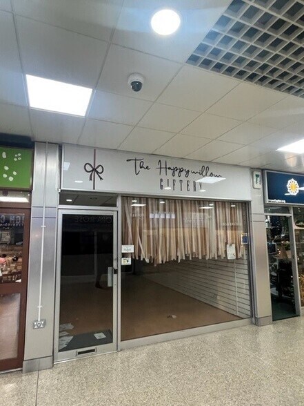 Childwall Valley Rd, Liverpool à louer - Photo du bâtiment - Image 2 de 6