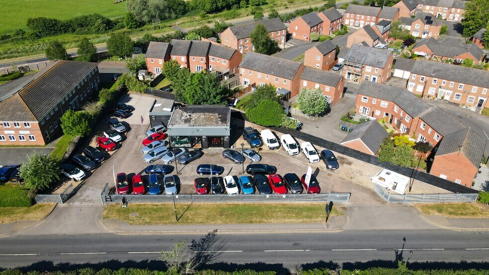 Wellesbourne Rd, Warwick à louer - Photo du bâtiment - Image 2 de 14