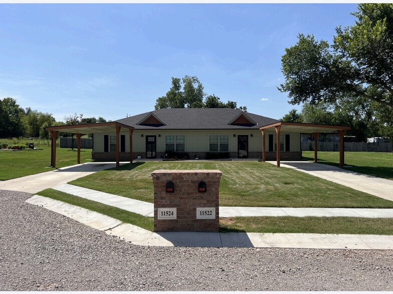 11514-11529 Cottage Ln, Jones, OK for sale - Primary Photo - Image 2 of 47