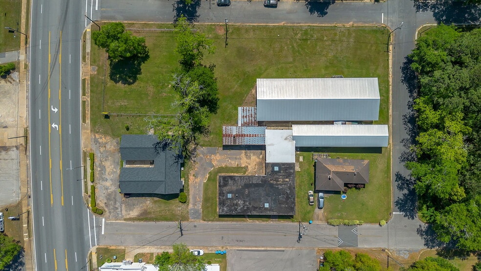 Office / Warehouse / Vacant Parcel portfolio of 2 properties for sale on LoopNet.ca - Building Photo - Image 2 of 24