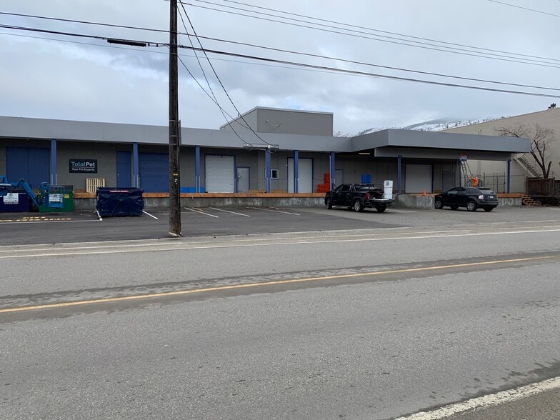 1840 Government St, Penticton, BC for lease - Primary Photo - Image 1 of 10