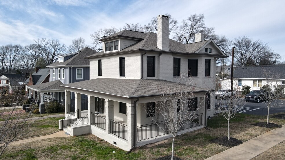 700 Arlington Ave, Greenville, SC à vendre - Photo principale - Image 1 de 19