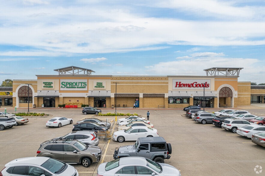 1301-1469 W Campbell Rd, Richardson, TX for lease - Building Photo - Image 3 of 7