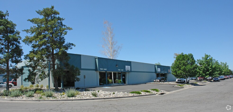 56-104 E Glendale Ave, Sparks, NV à louer - Photo principale - Image 2 de 9