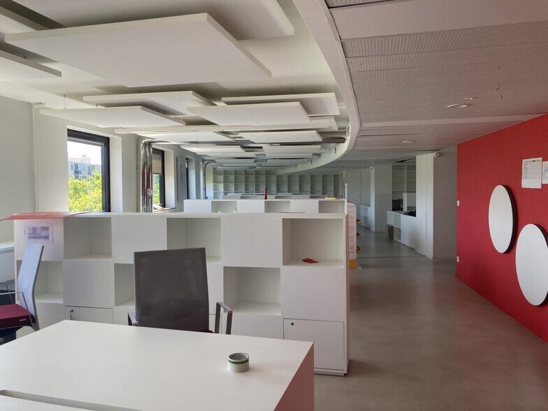 71-75 Cours Albert Thomas, Lyon for sale - Interior Photo - Image 2 of 12