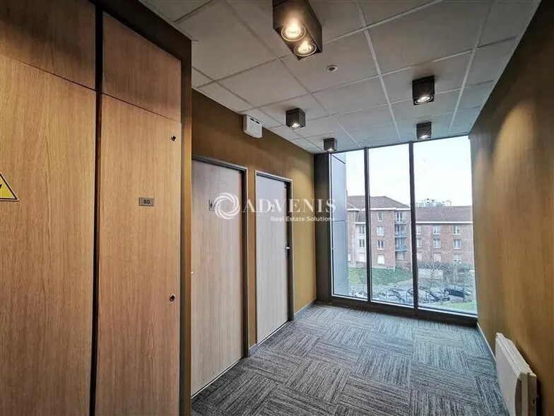 Office in VILLENEUVE-D'ASCQ for lease - Building Photo - Image 3 of 10
