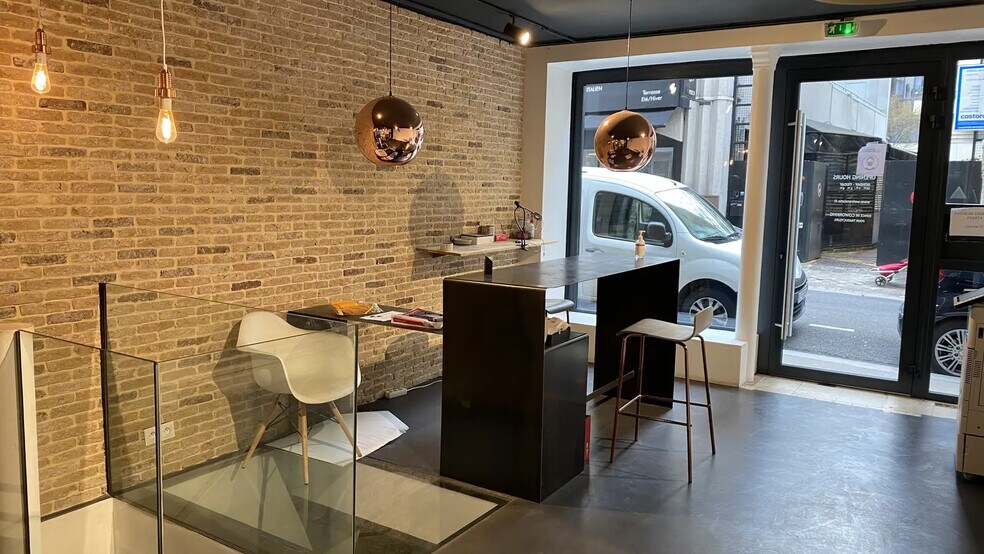 Office in Paris for lease - Interior Photo - Image 1 of 4