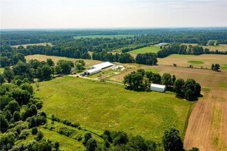 40175 Banks Rd, Grafton, OH - Aerial map view