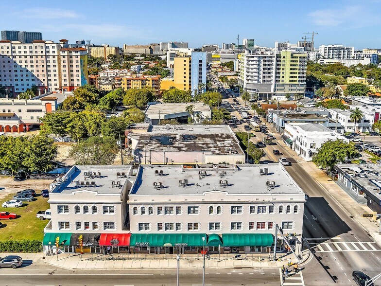 1201-1223 W Flagler St, Miami, FL à louer - Photo du bâtiment - Image 2 de 40
