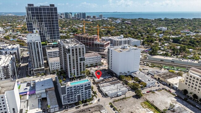 More details for 3838 Shipping Ave, Miami, FL - Retail for Sale