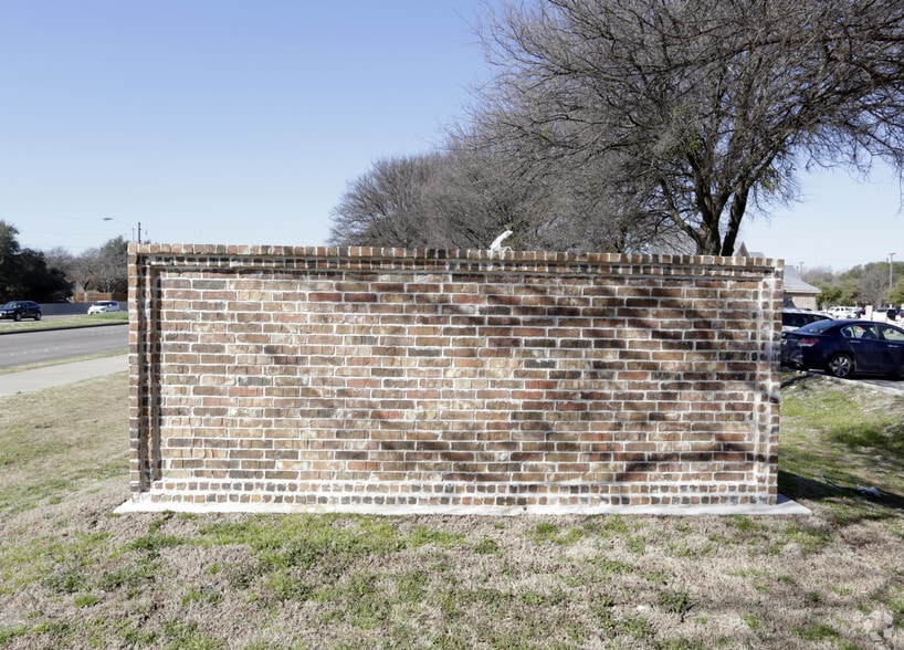 1070 W Campbell Rd, Richardson, TX à louer - Photo du bâtiment - Image 3 de 4