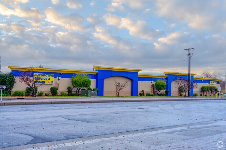 900 Riverside Blvd, Roseville, CA à louer - Photo du bâtiment - Image 2 de 3