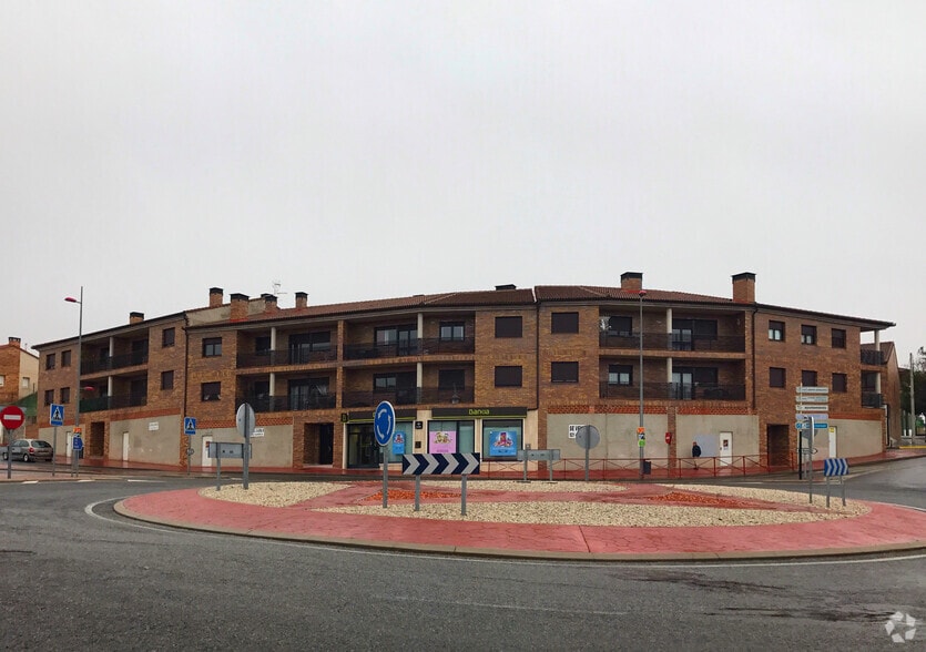 Retail in La Lastrilla, Segovia for lease - Building Photo - Image 2 of 2