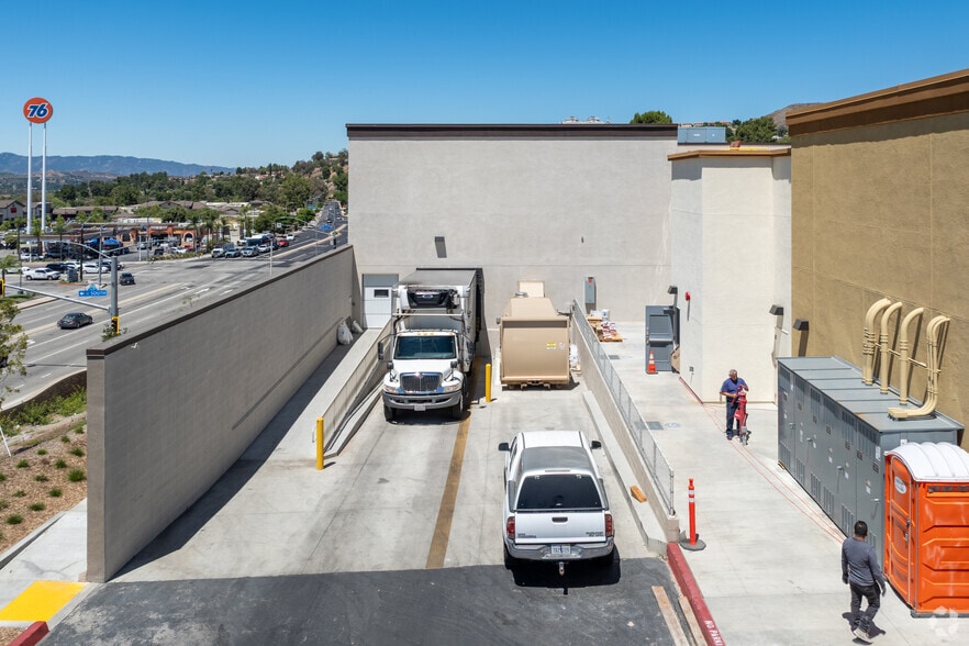 NEC Sand Cyn Rd & Soledad Cyn Rd, Santa Clarita, CA for lease - Building Photo - Image 3 of 6