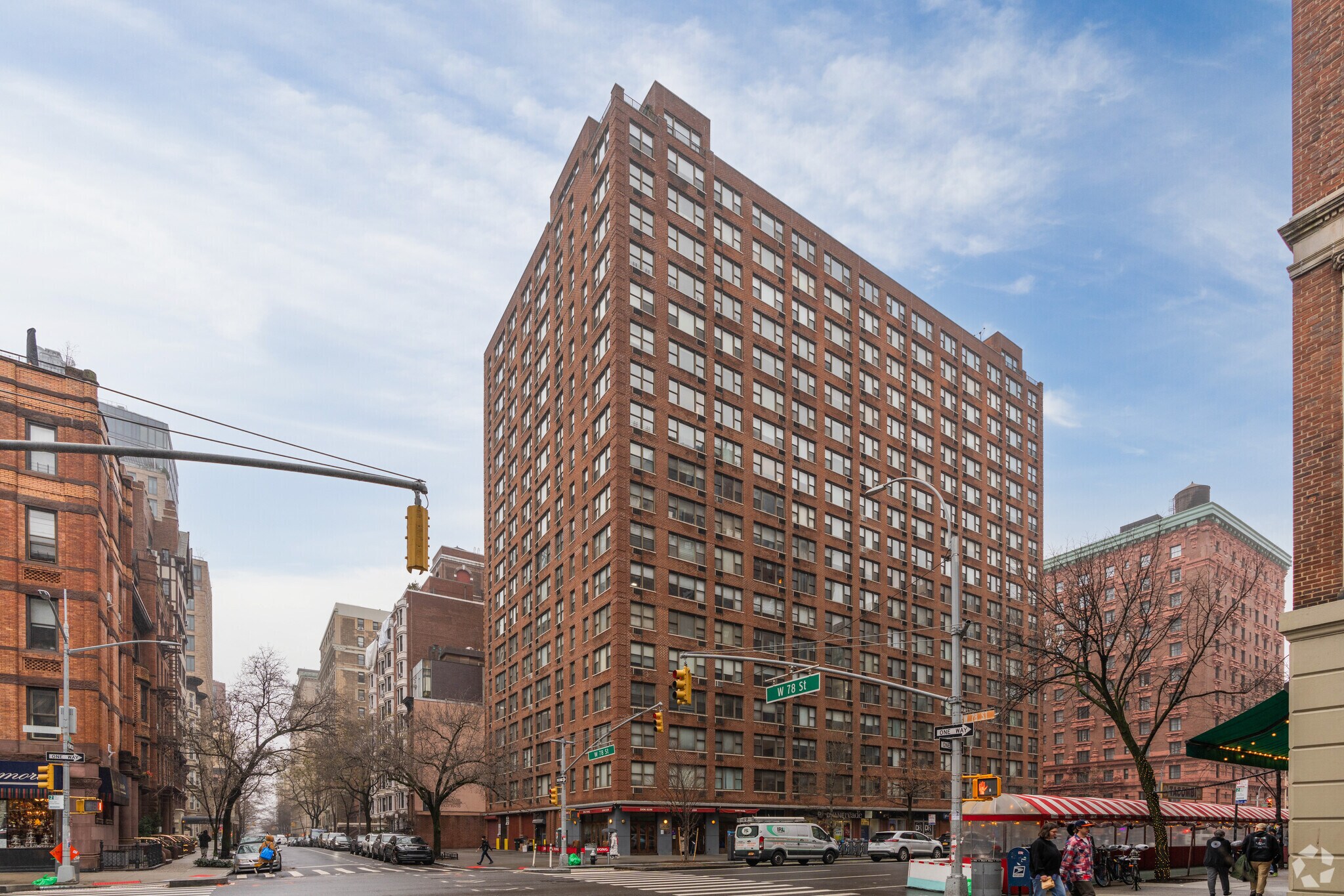 380 Amsterdam Ave, New York, NY à louer Photo du bâtiment- Image 1 de 8
