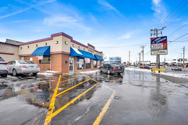 More details for 750 N Addison Rd, Villa Park, IL - Retail for Sale