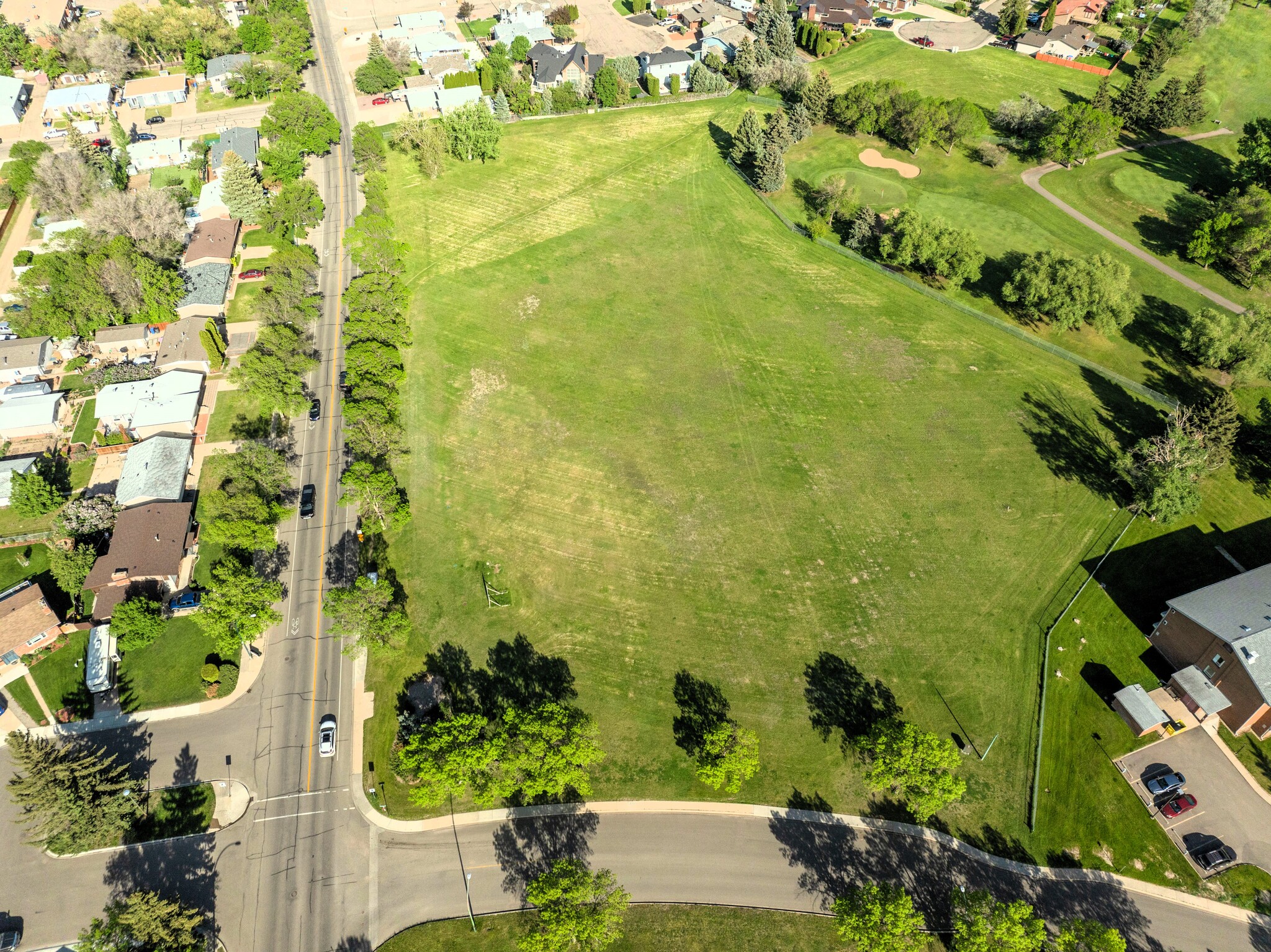 352 Primrose SE dr, Medicine Hat, AB for sale Primary Photo- Image 1 of 6