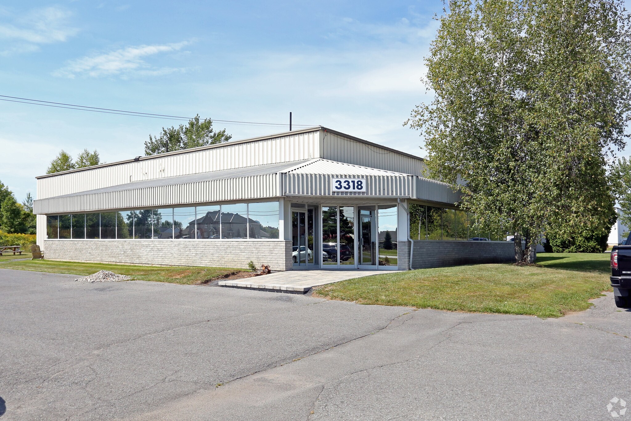 3318 Second St E, Cornwall, ON for sale Primary Photo- Image 1 of 1