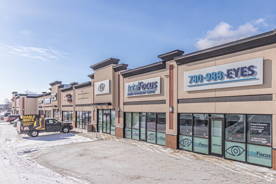 3354 Calgary Trl Nw, Edmonton, AB à louer - Photo principale - Image 1 de 7