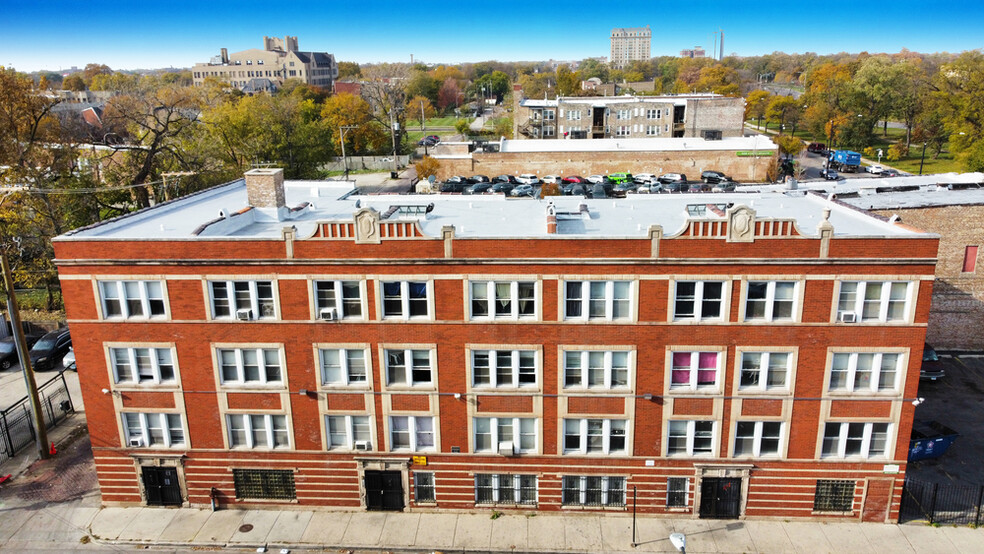 10-18 S Homan Ave, Chicago, IL for sale - Building Photo - Image 1 of 1