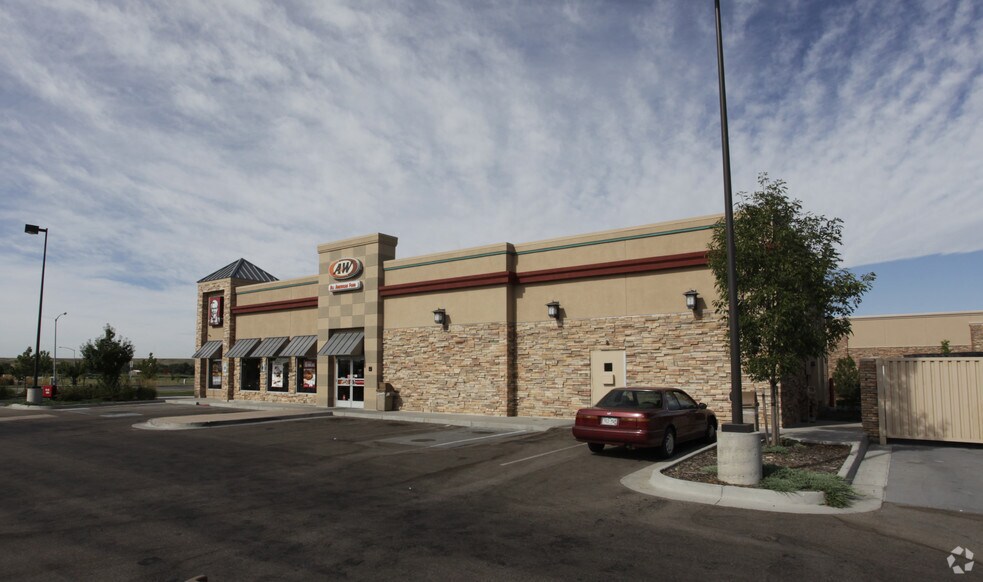 1590 Main St, Windsor, CO à louer - Photo du bâtiment - Image 2 de 3