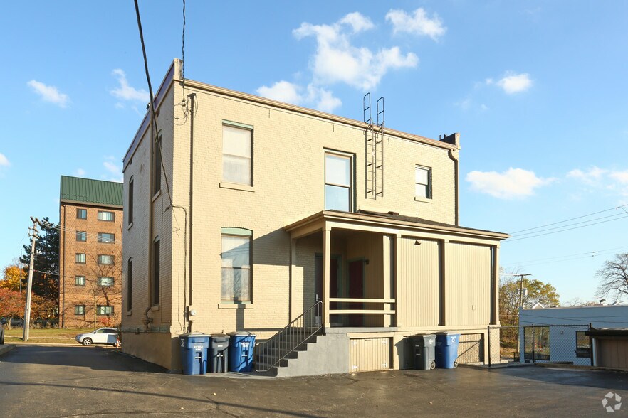 444 S Main St, Ann Arbor, MI à louer - Photo du bâtiment - Image 3 de 8