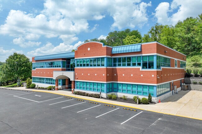 Plus de détails pour 125 Hillvue Ln, Pittsburgh, PA - Bureau à louer