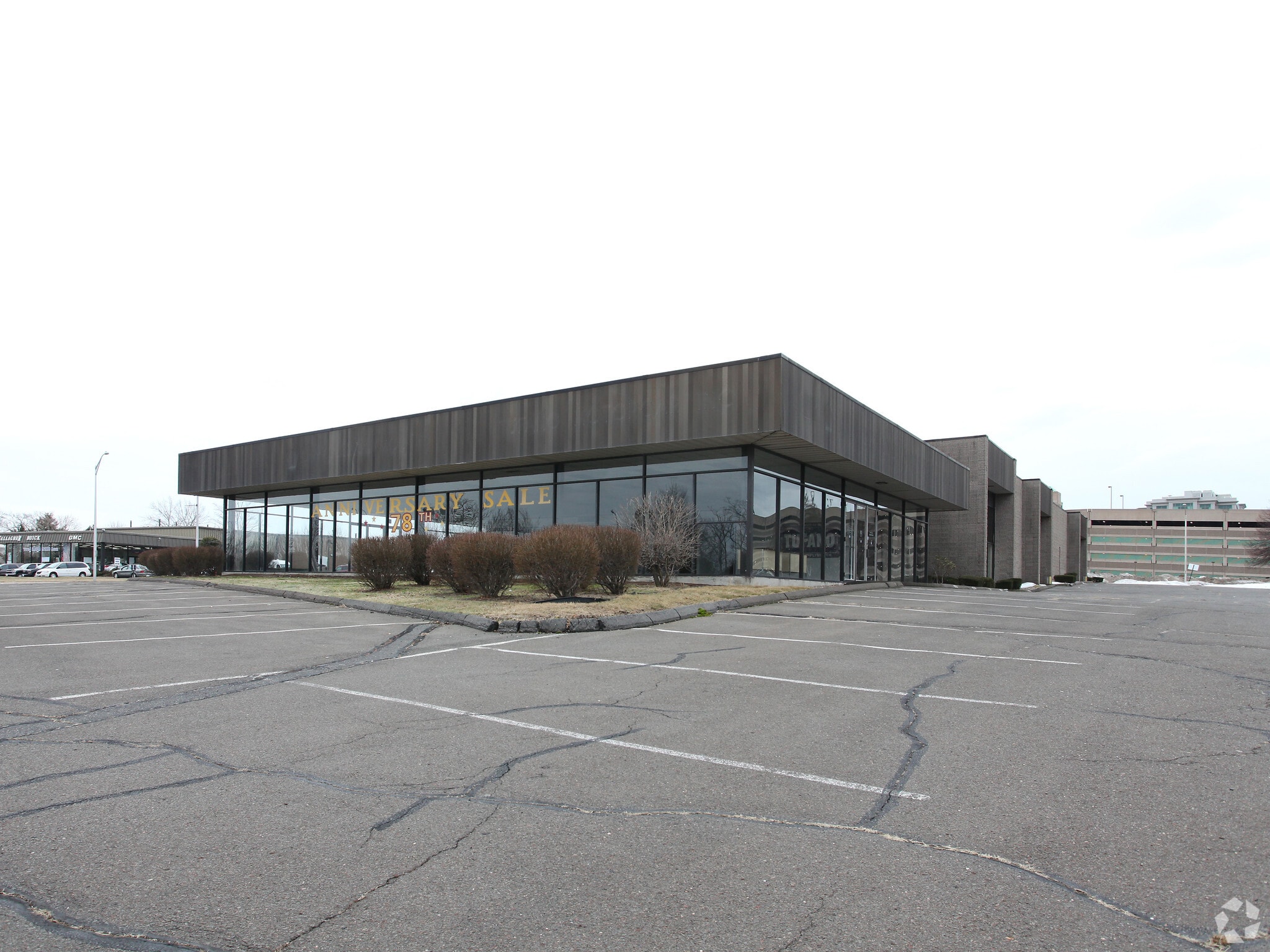 285 Columbus Blvd, New Britain, CT for lease Primary Photo- Image 1 of 8