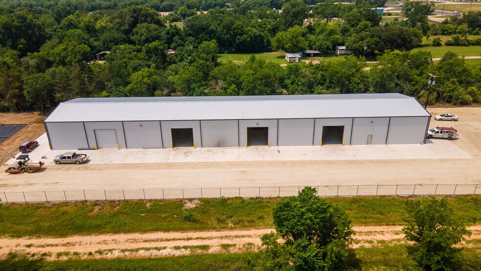 5690 E SH-21, Bryan, TX for lease - Building Photo - Image 2 of 6