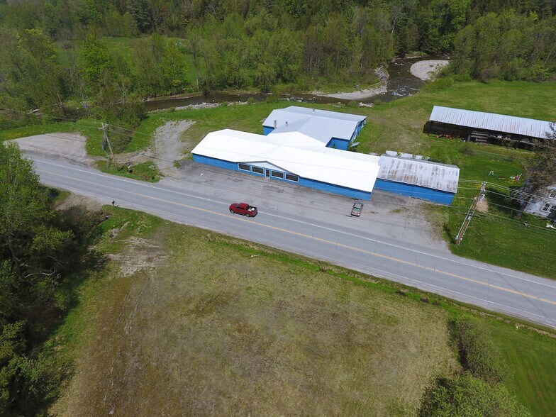 303 Willoughby Ave, Orleans, VT à vendre - Photo du bâtiment - Image 1 de 1