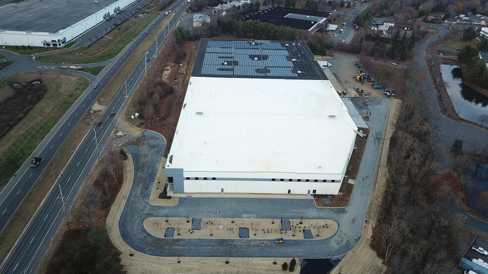 2344 Route 130, South Brunswick, NJ à louer - Photo du bâtiment - Image 2 de 4