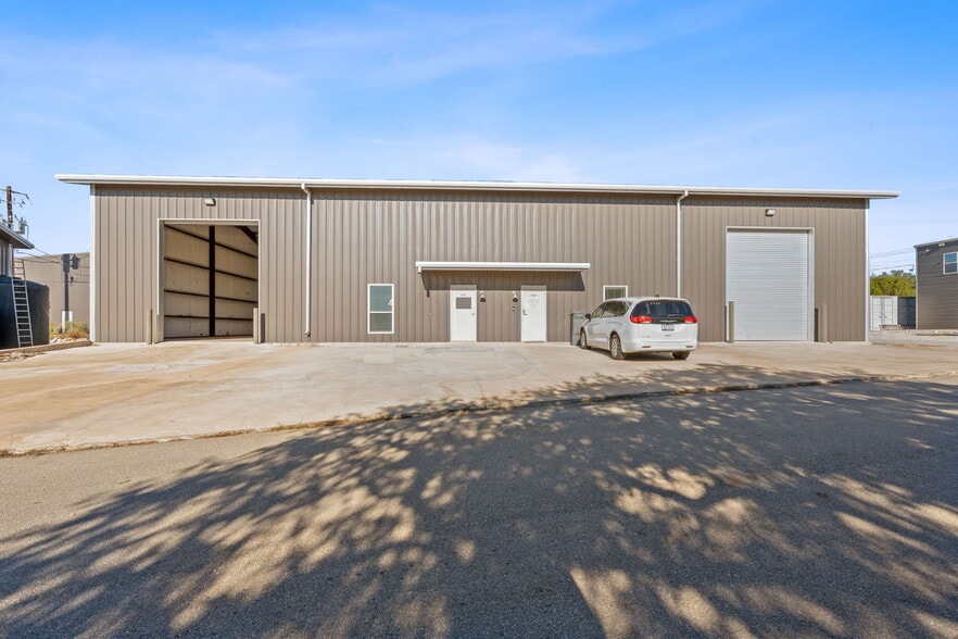 14707 Fitzhugh Rd, Austin, TX for lease - Building Photo - Image 3 of 18