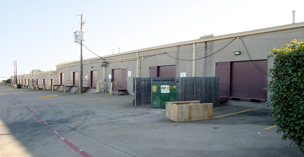4545-4557 S Westmoreland Rd, Dallas, TX for lease - Other - Image 2 of 2