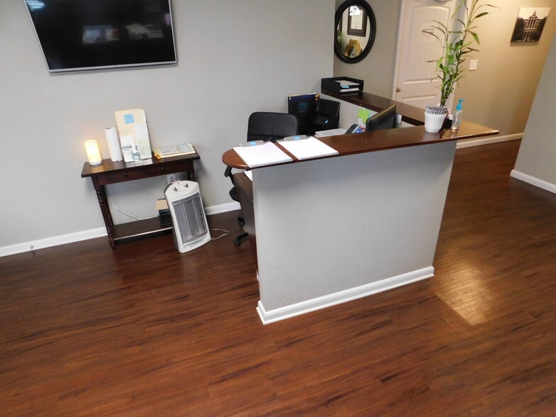 284 SW Baya Dr, Lake City, FL for sale - Building Photo - Image 2 of 19