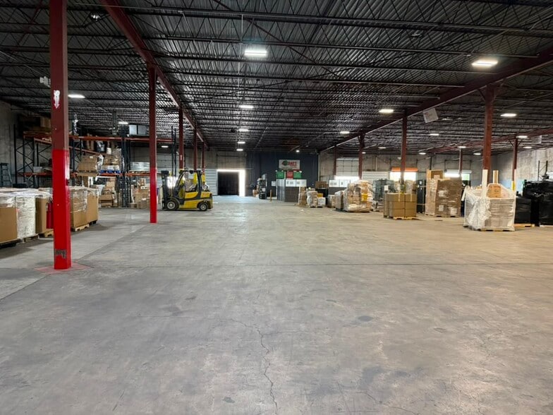 4603 Warehouse Ln, Laredo, TX for lease - Building Photo - Image 3 of 5