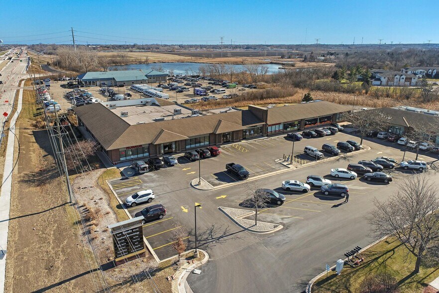 8501-8503 75th St, Kenosha, WI à louer - Aérien - Image 2 de 3