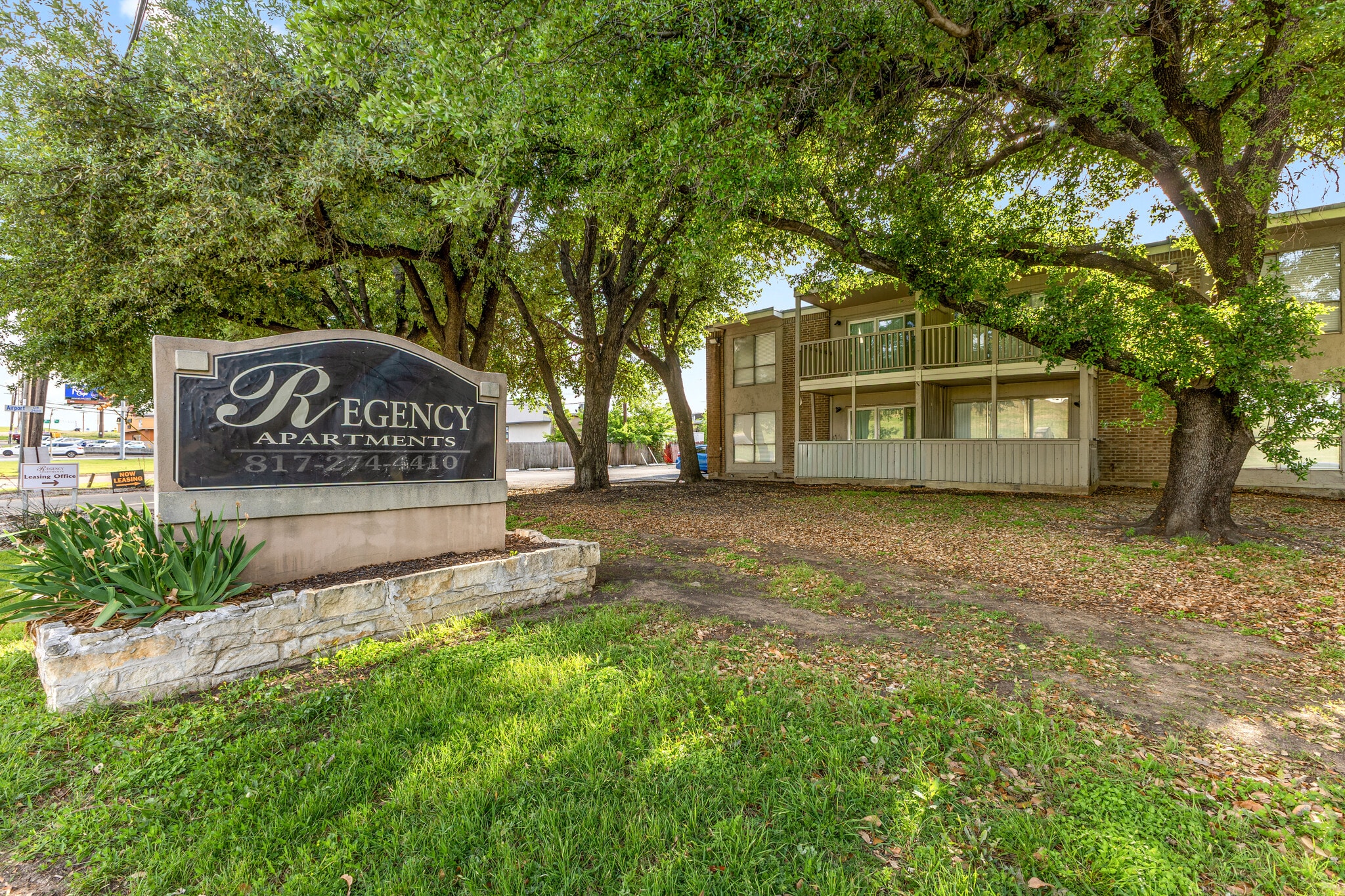 2507 Airport Cir, Arlington, TX for sale Primary Photo- Image 1 of 13