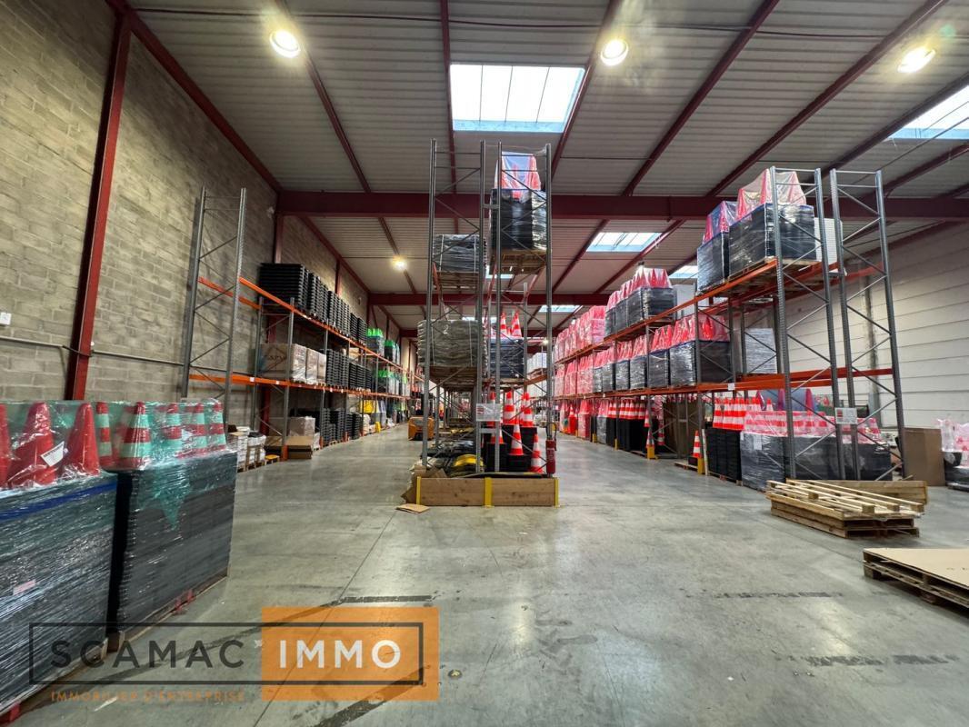 Industrial in Combs-la-Ville for lease Building Photo- Image 1 of 9
