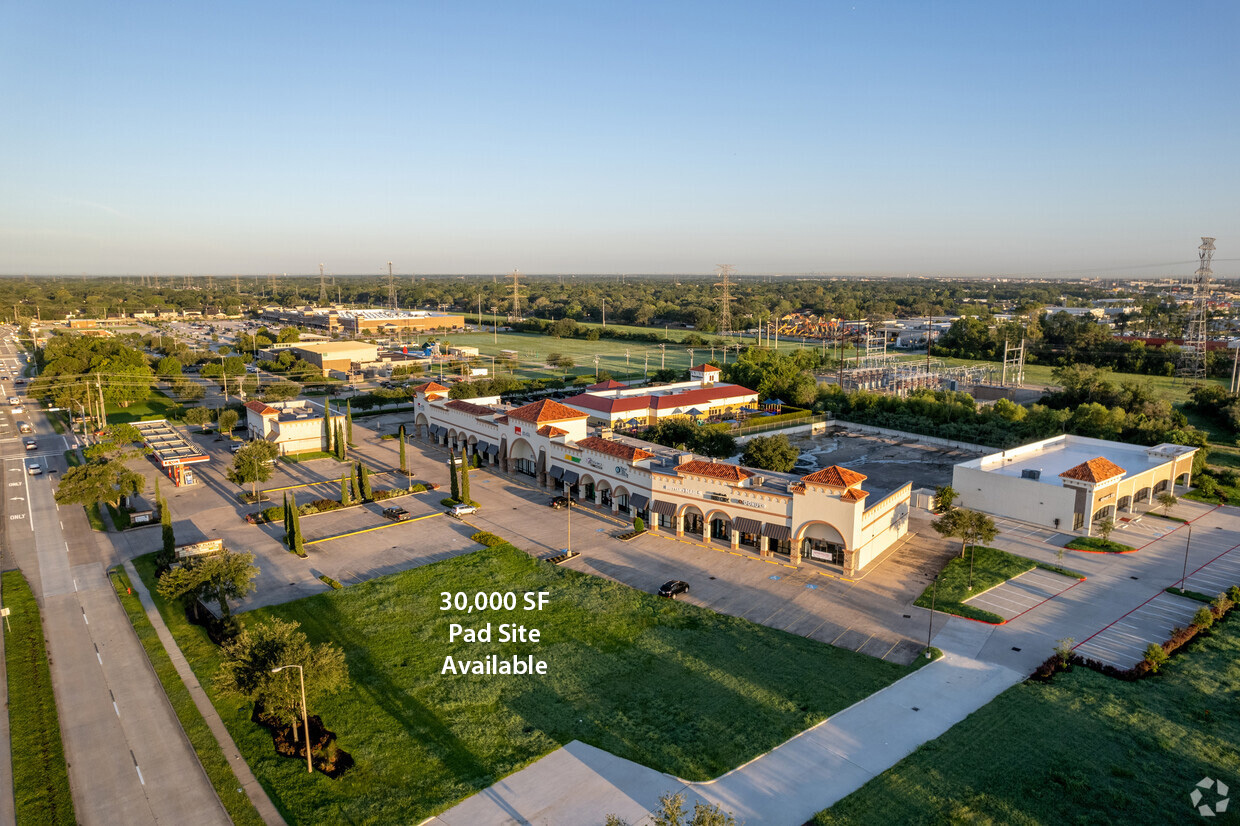 1600 W League City Pky, League City, TX for lease Aerial- Image 1 of 5