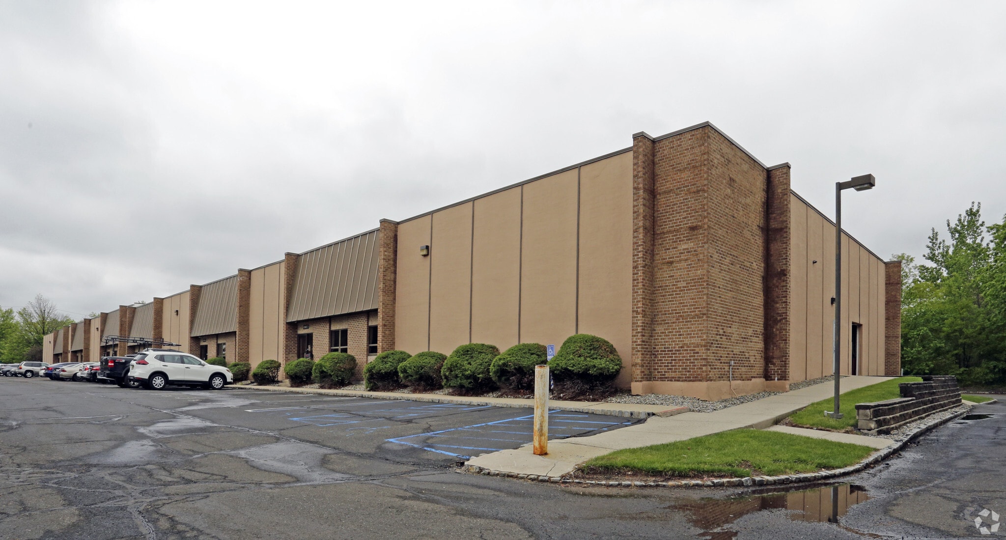 12 Edgeboro Rd, East Brunswick, NJ for lease Primary Photo- Image 1 of 8